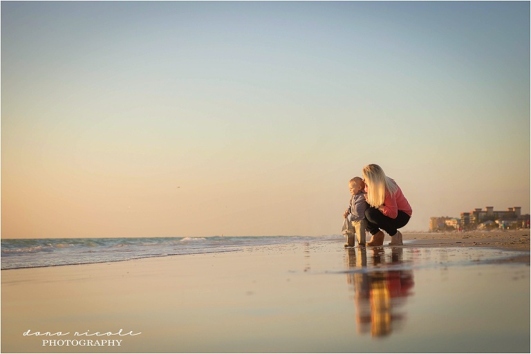 Family Photo Session at Redington Beach | Dana Nicole Photography | Tampa Beach Photographer | Tampa, FL