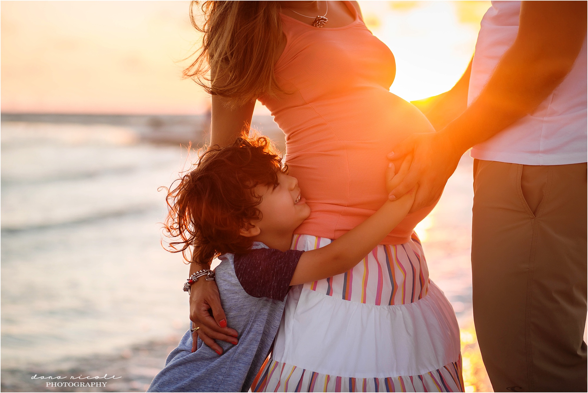 Tampa Maternity Photographer at Honeymoon Island State Park | Dana Nicole Photography | Tampa, FL