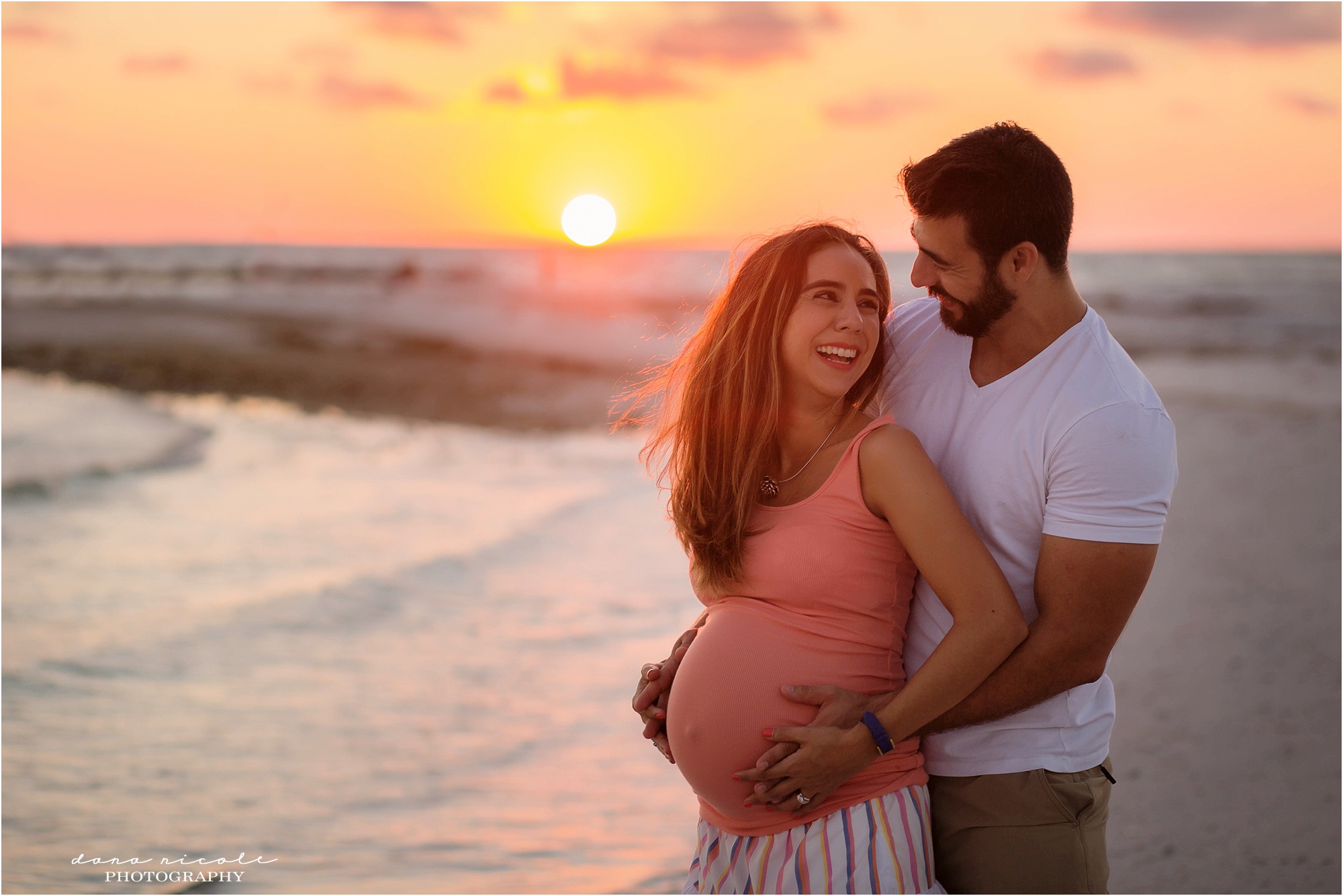 Tampa Maternity Photographer at Honeymoon Island State Park | Dana Nicole Photography | Tampa, FL