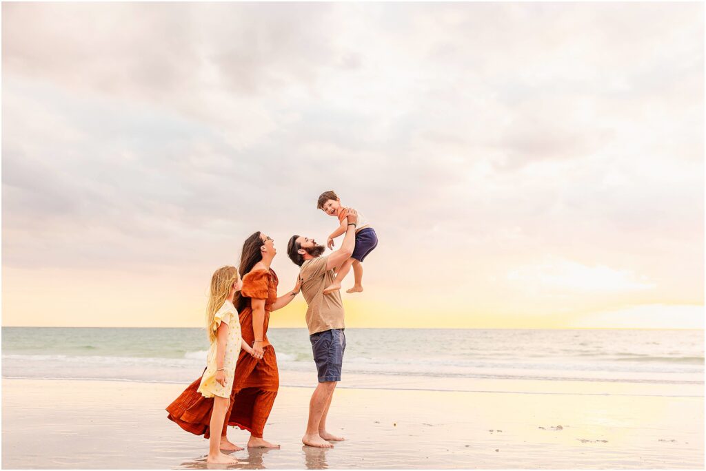 Family Photographer in Clearwater | Dana Nicole Photography